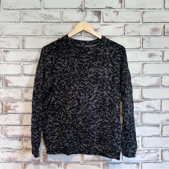 Athleta Tops - Athleta studio to street black Lynx pullover sweatshirt size small